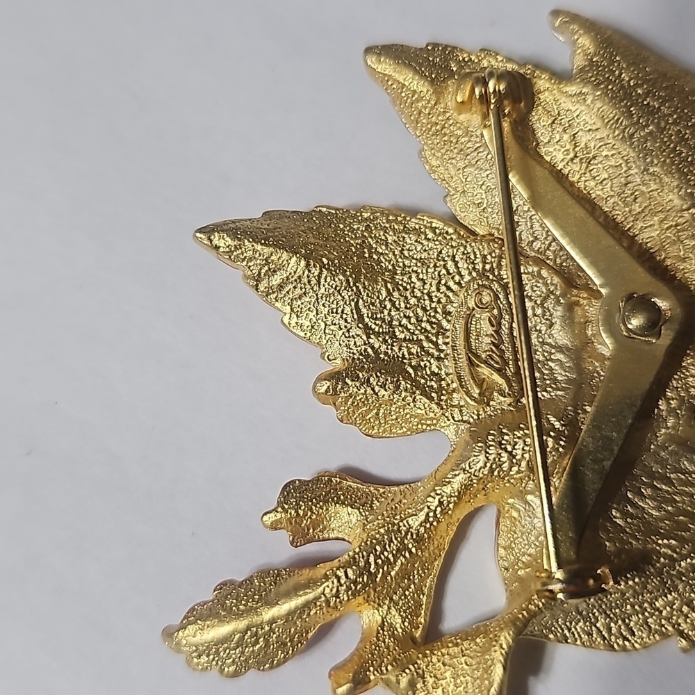 Jonathan Large Fall Brooch - Picture 5 of 7